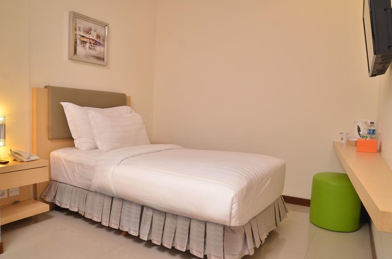 D'Primahotel Airport Jakarta Terminal 1A Тангеранг Экстерьер фото