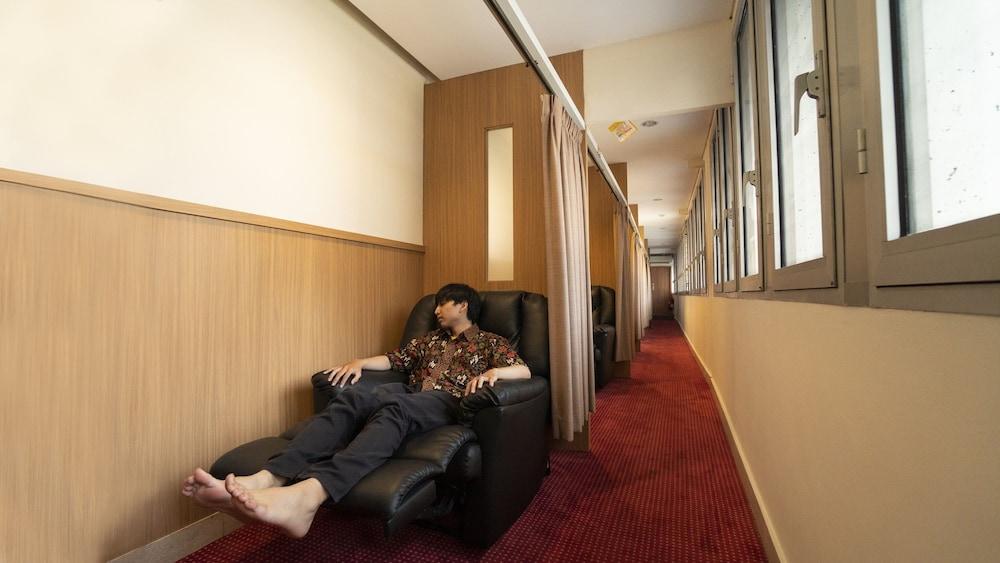 D'Primahotel Airport Jakarta Terminal 1A Тангеранг Экстерьер фото